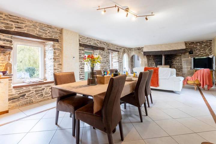 Gîte pour 3 personnes, avec jardin et terrasse dans Plévin