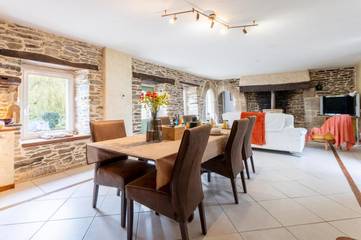 Maison d’hôte pour 3 personnes, avec jardin et terrasse dans Plévin