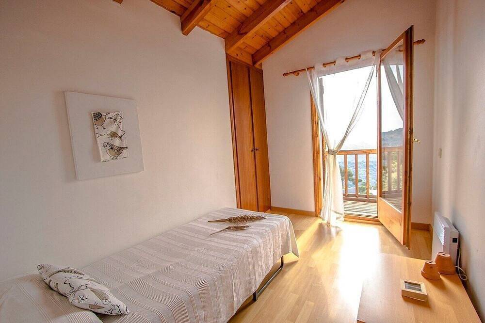 Chalet estilo suizo cerca de Bcn, 10min a playa in San Cipriano de Vallalta, Costa del Maresme