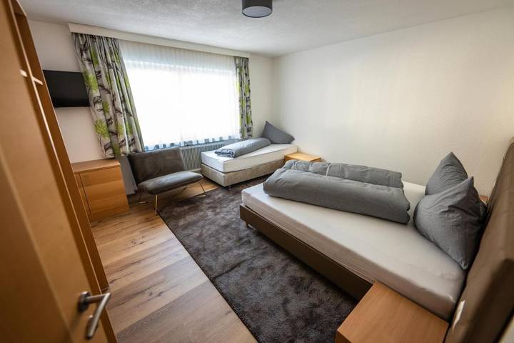Ferienwohnung für 5 Personen, mit Terrasse und Garten in Tösens - 3