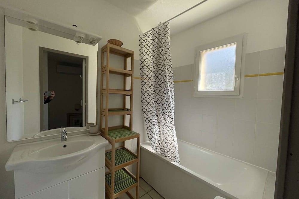 Duplex for 6 with Terrace, Pools, and Bbq in Salavas in Salavas, Ardèche