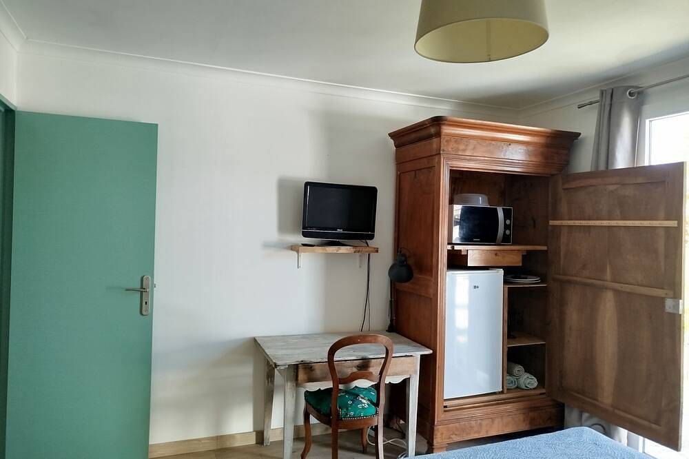 Chambre du bonheur suite privée / jacuzzi (en option) in Clarensac, Région de Nîmes