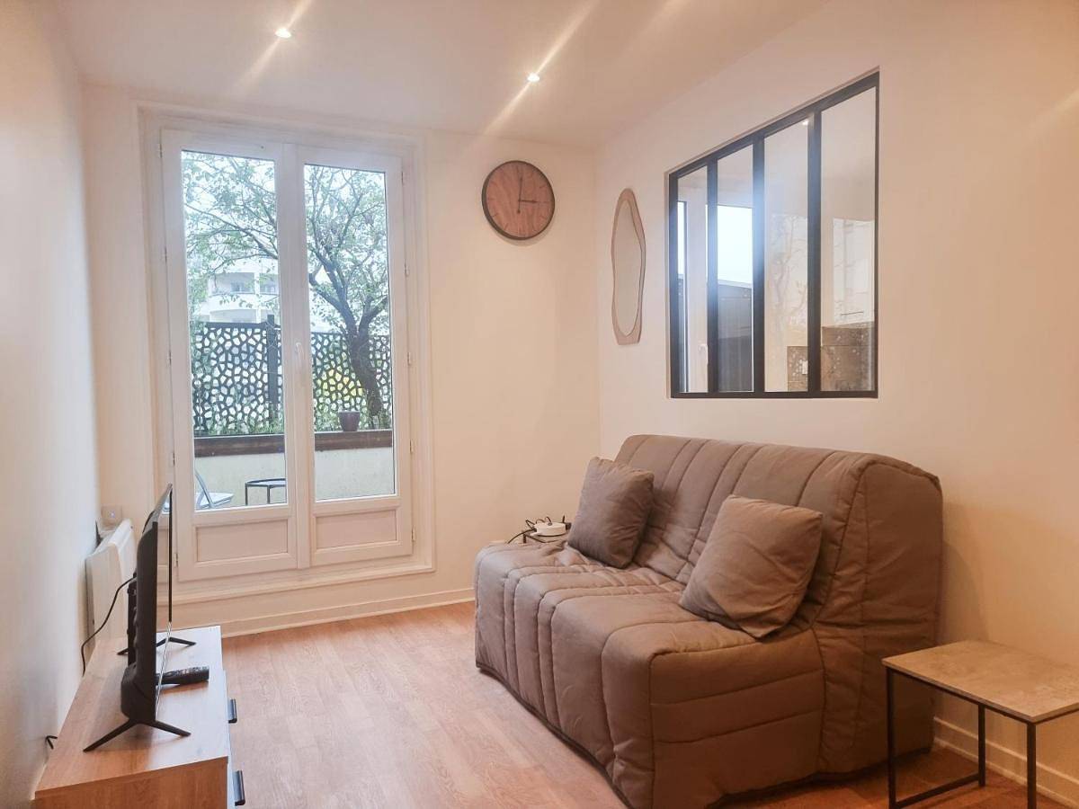 Appartement entier, One-Bedroom Apartment with City View in Montigny-le-Bretonneux, Yvelines