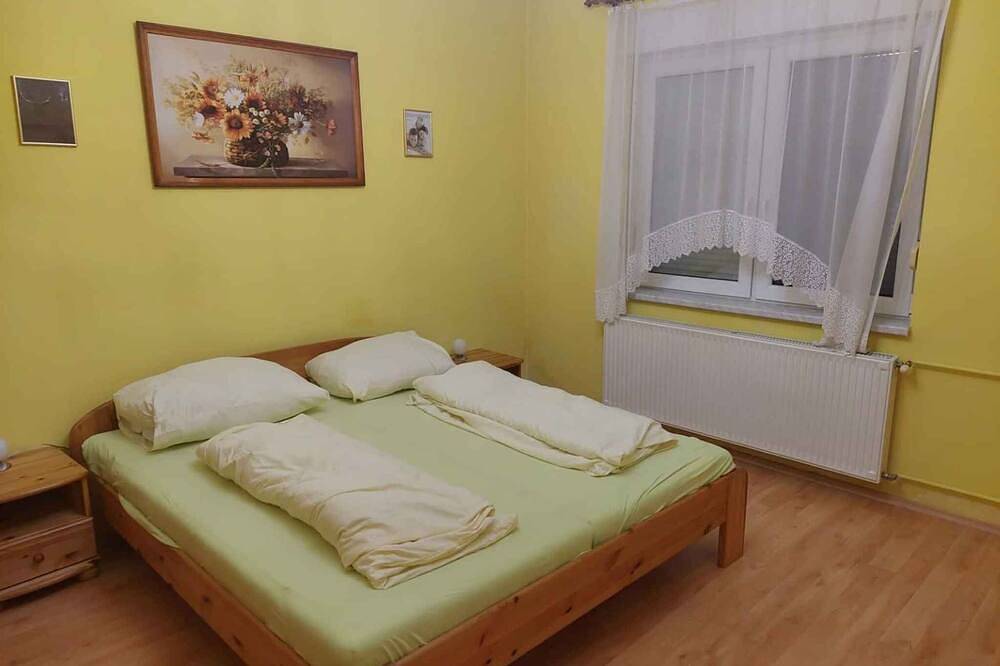 Ferienhaus für 6 Personen mit grossem Pool in Balatonszentgyörgy, Plattensee Südufer