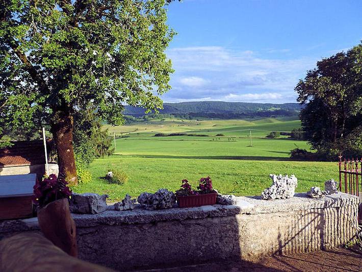 Chambre d’hôte pour 2 personnes, avec terrasse dans le Jura - 2