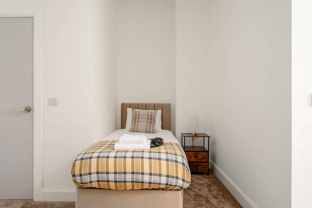 Newsome Lodge - Room 14 - Gilmerton, Edinburgh in Edinburgh, Edinburgh and Lothian