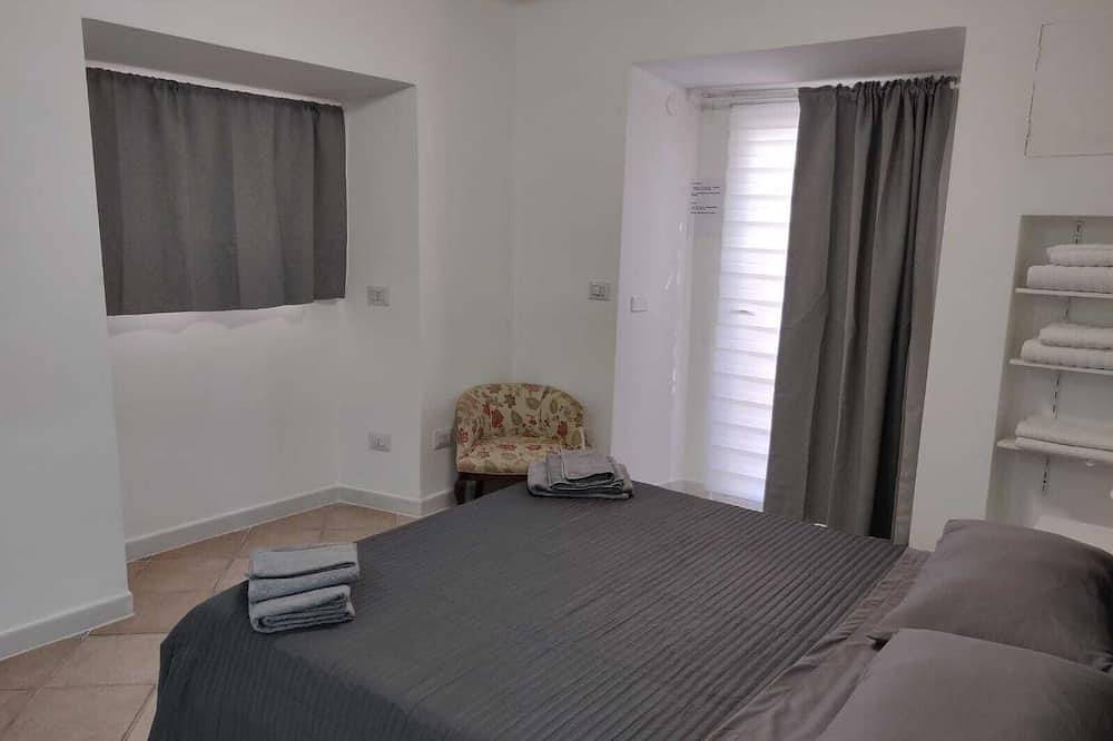 Entire apartment, Royale house will be your special home base in Ostia, Rome