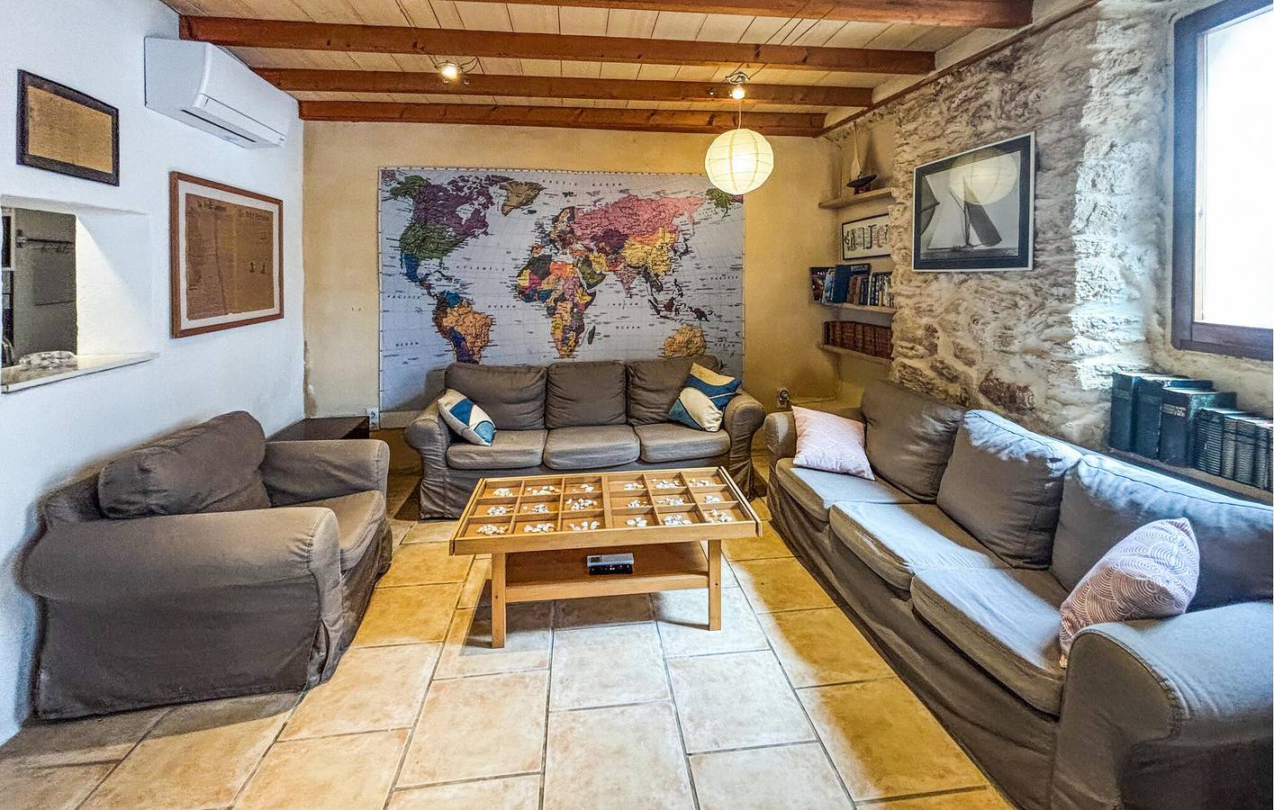 Cozy 2BR Apartment with Pool, Kitchen, & Wi-Fi - 2km to Ferradura Beach in Capdepera, East Majorca