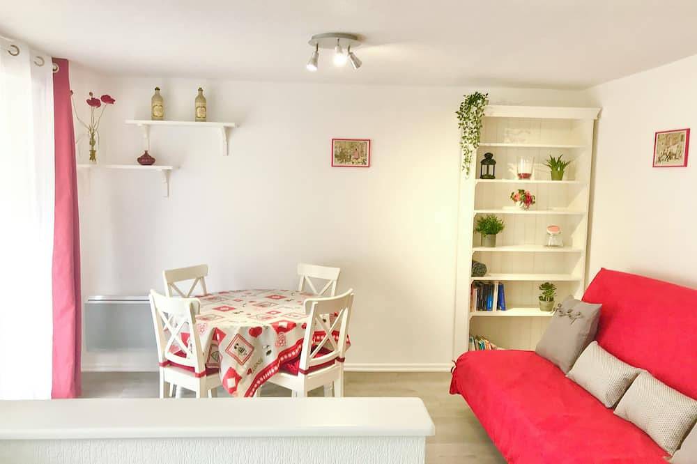Entire apartment, Cosy Furnished 3★ Colmar - 250 m from center, Route des Vins & secure bike room🚲 in Colmar, Colmar region