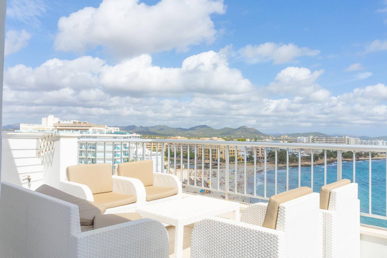 Ganze Ferienwohnung, Ferienwohnung "Luisamar Meerblick". in S'Illot Cala Morlanda, Manacor