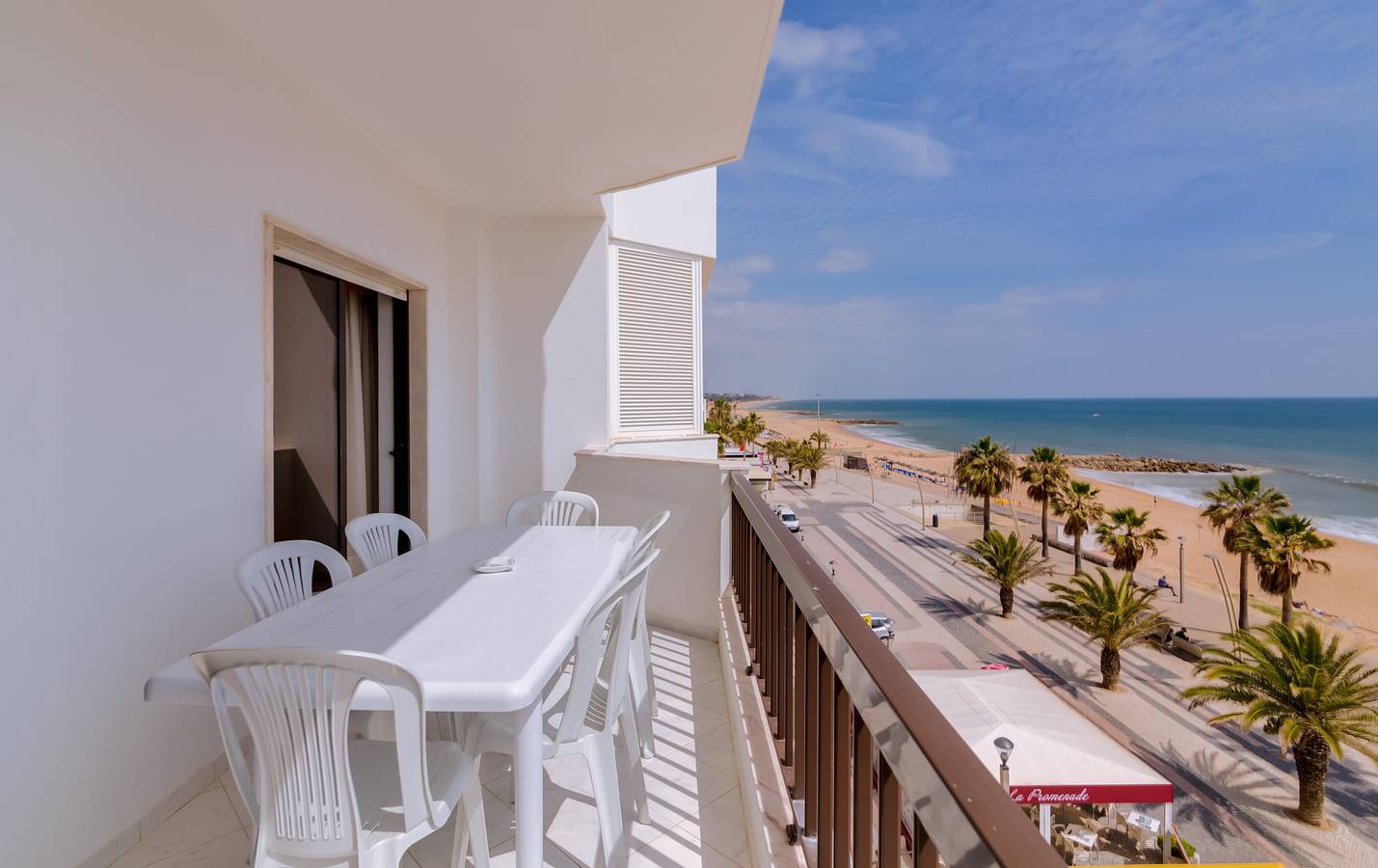 Apartamento inteiro, Atlântico View - Beach front - Quarteira in Cavacos, Quarteira