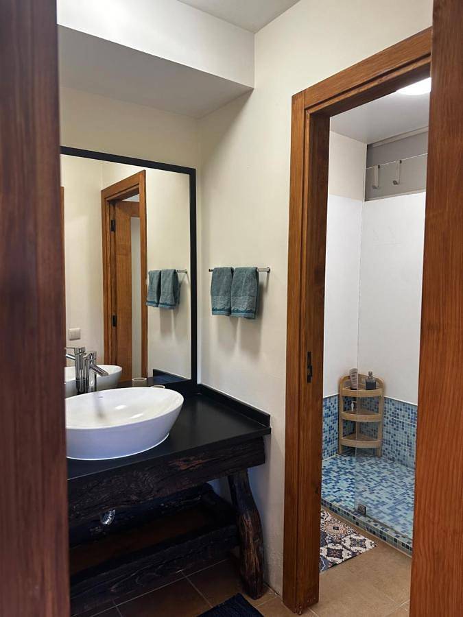 Casa rural para 8 personas, con Balcón además de Terraza y Vistas en Chaves - 2