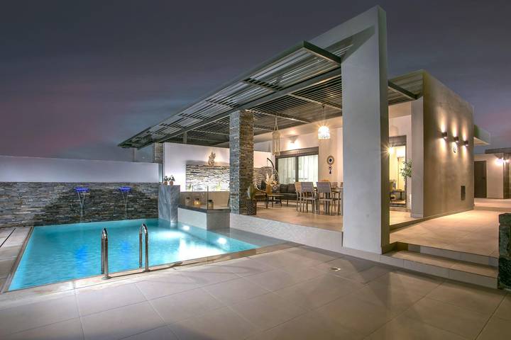 Ferienhaus für 4 Personen, mit Whirlpool und Terrasse in Afantou