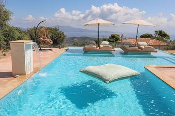 Villa mit pool für 8 Personen auf Skiathos