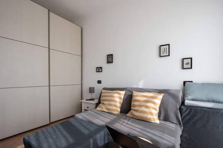 Gîte pour 5 personnes, avec piscine et balcon dans Pettenasco - 2