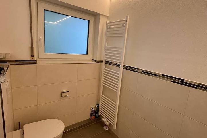 Ganze Wohnung, 3 Room Appartment (70 m2) with 2 Bedrooms, Balcony & Garage in Neckarsulm, Landkreis Heilbronn