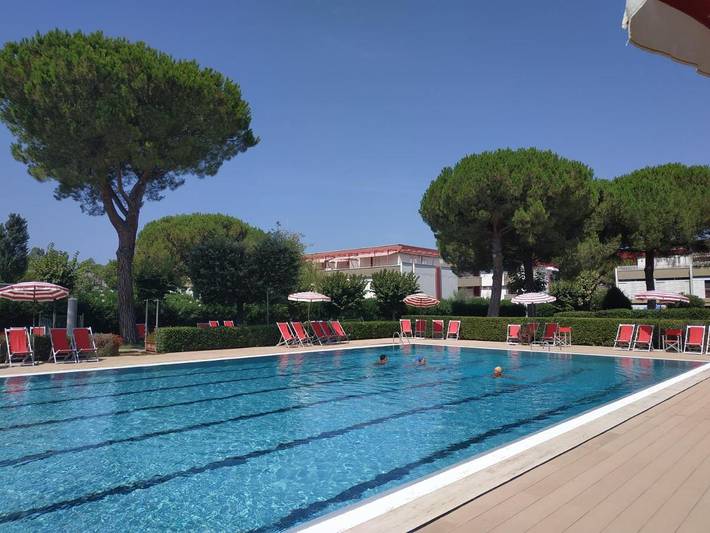 Ferienwohnung für 4 Personen, mit Balkon und Pool - 1