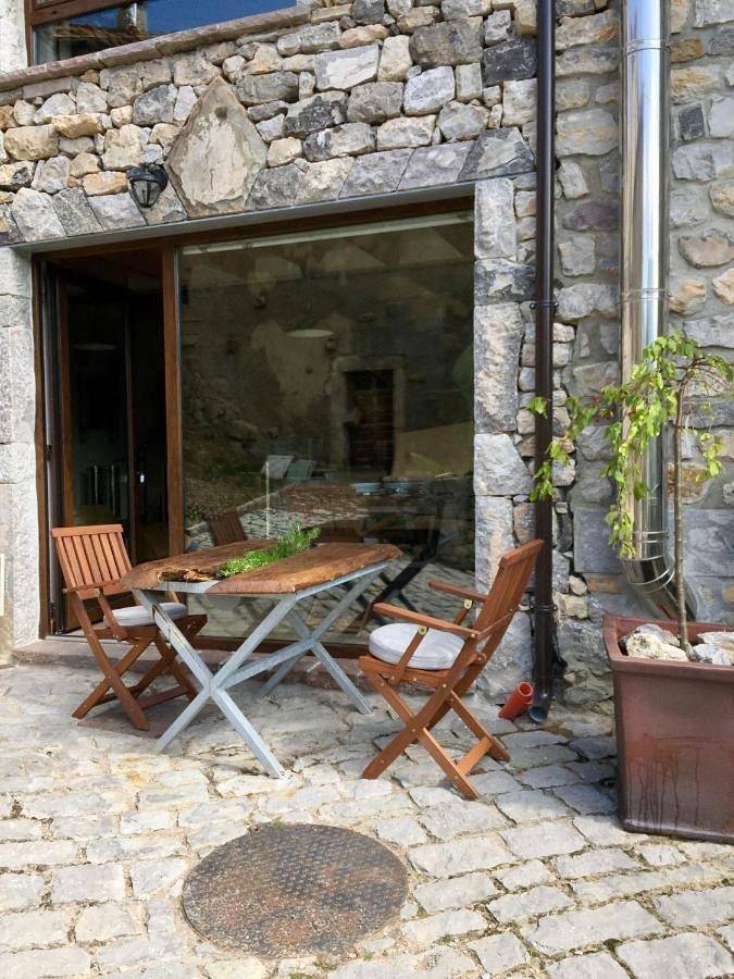 Casa rural para 3 personas, con vistas y terraza, Se admiten mascotas en Parque Nacional de Los Picos de Europa - 4