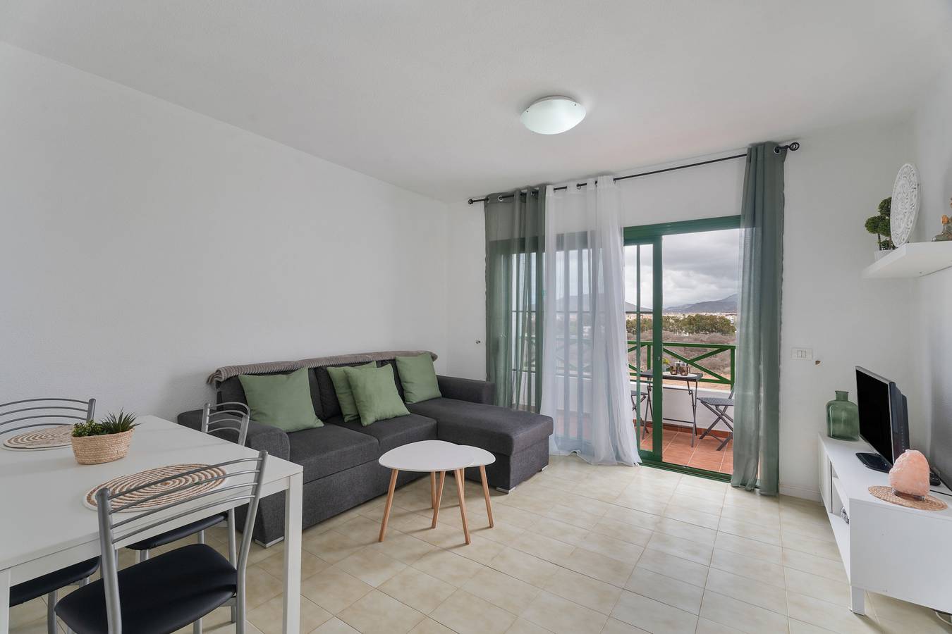 Entire apartment, Vacation 'Costa Serena' with Mountain View, Shared Pool and Wi-Fi in Costa del Silencio, Arona