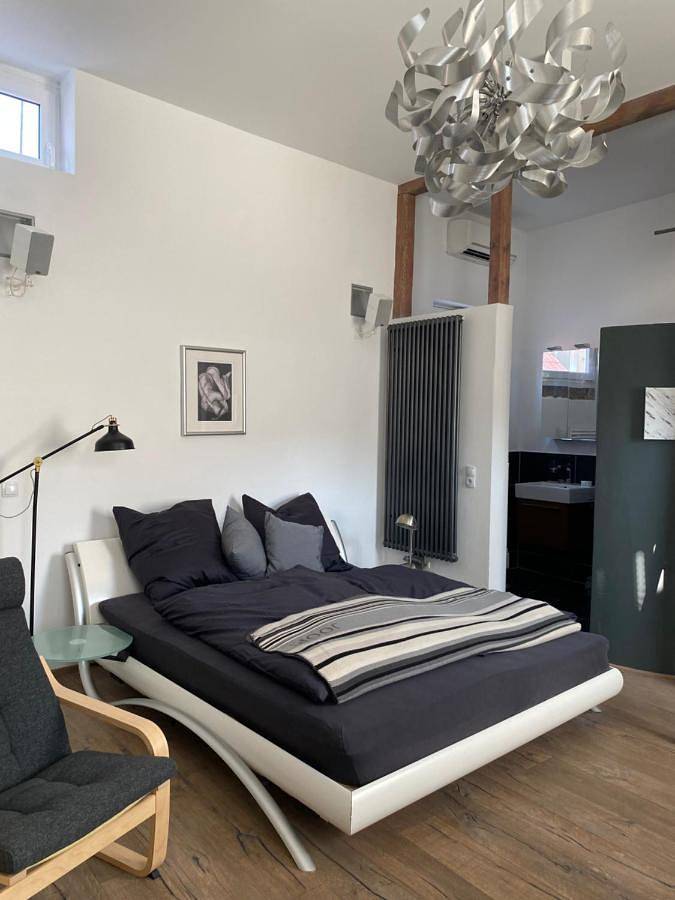 Ferienwohnung für 2 Personen, mit Ausblick und Garten in Hambach (Neustadt) - 2