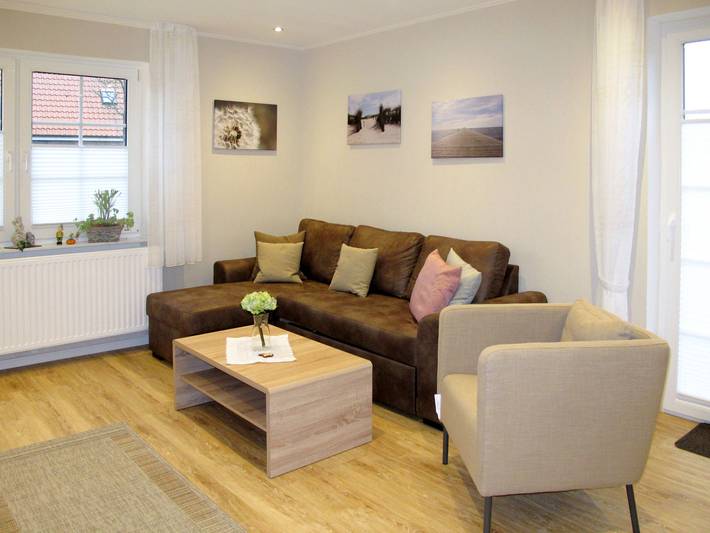 Ferienwohnung für 4 Personen, mit Terrasse und Garten in Wangerland - 2