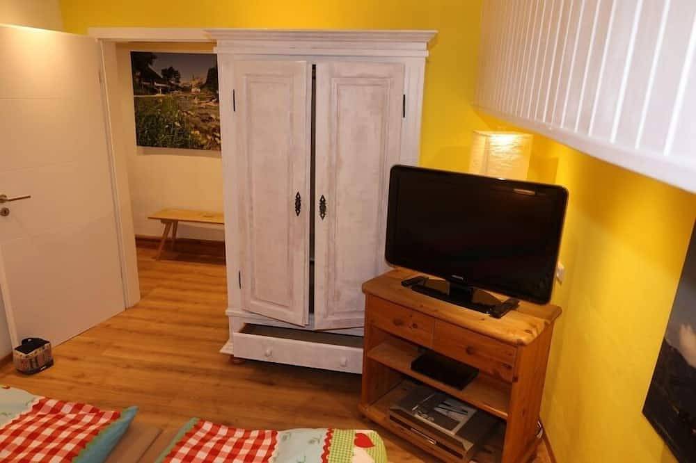 Ganze Wohnung, Ferienwohnung Souterrain für 1-2 Personen (ca. 35 qm) in Bernau am Chiemsee, Chiemsee