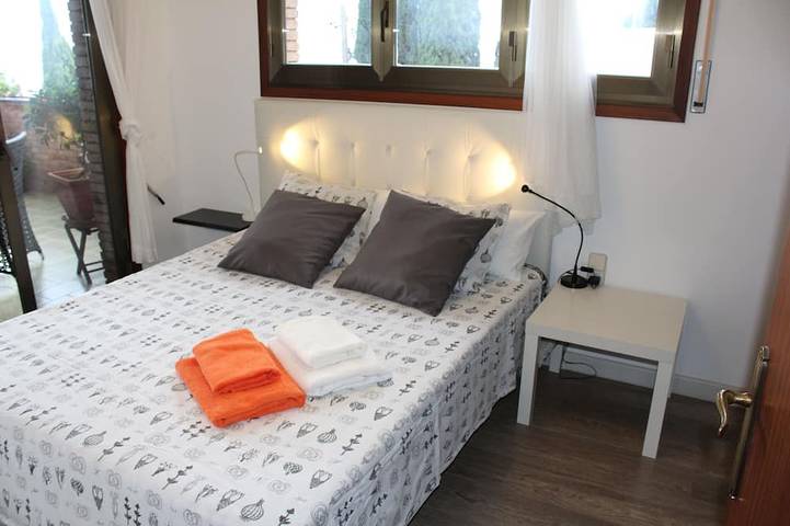 Villa Con Piscina, Cerca De La Playa, Y Fantásticas Vistas Al Mar. in Canet de Mar, Maresme