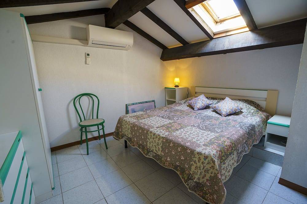 Appartement entier, A 30m de la plage, appartement pour 10; - 20%  jusque fin octobre 2026 in Marina d'Oru, Ghisonaccia