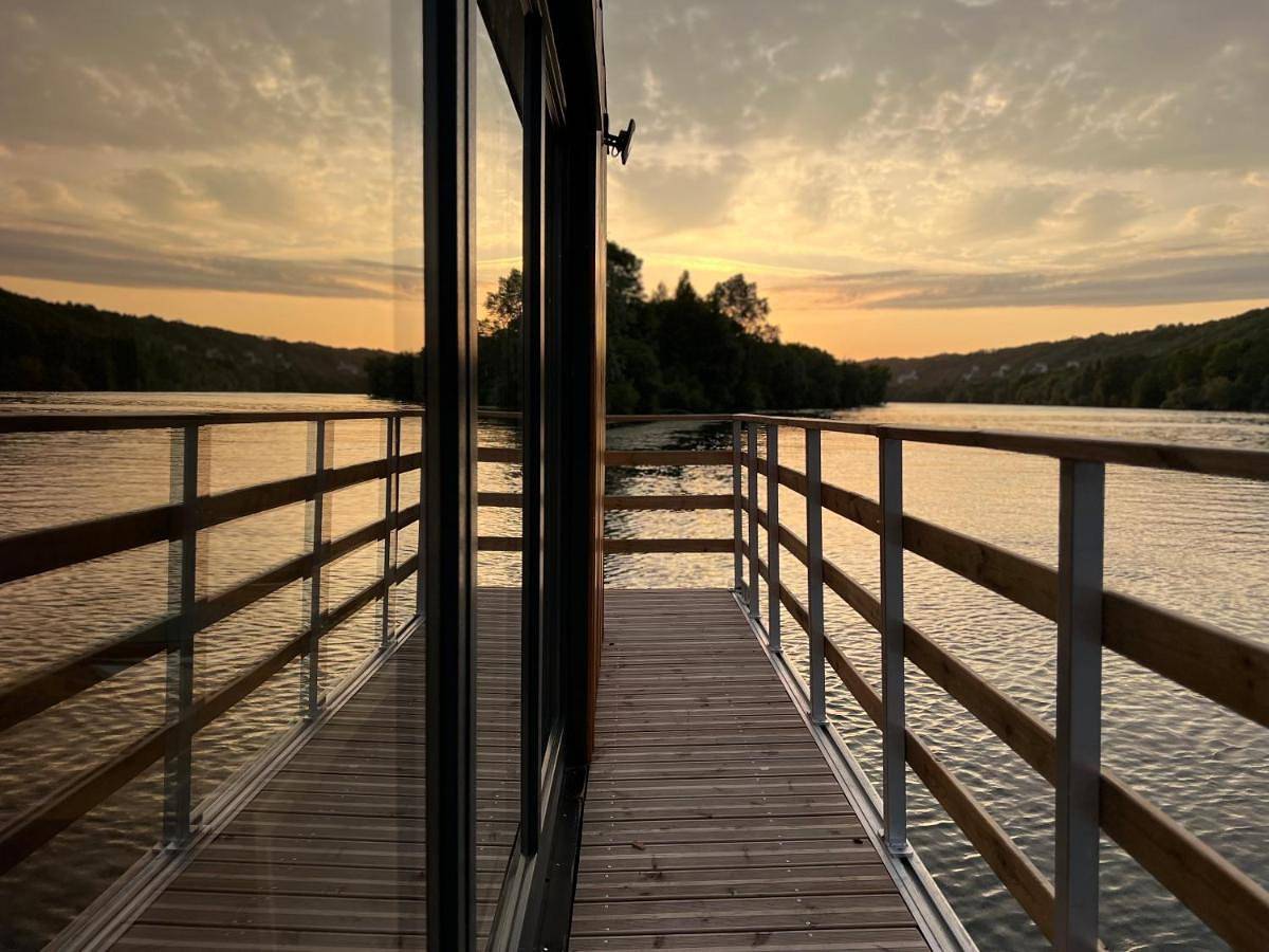Rêve Sur Eau - Terrasse - Bain De Soleil in Moisson (Yvelines), Yvelines