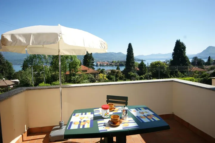 Appartamento vacanze per 4 persone, con vista lago e balcone nonché panorama - 1