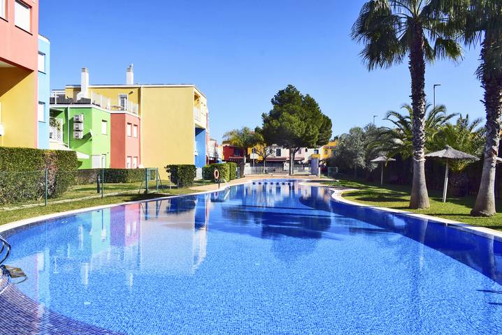 Apartamento de vacaciones para 4 personas, con terraza además de piscina para niños y jardín - 1