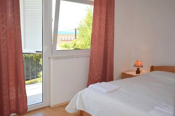Ferienwohnung für 4 Personen, mit Balkon und Terrasse auf Krk - 4