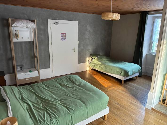 Hôtel pour 2 personnes, avec terrasse dans Lods - 2