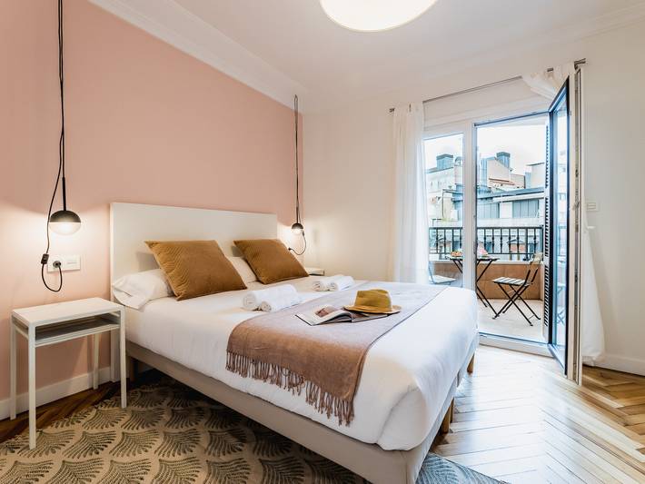 Apartamento entero, Amplio apartamento con terrazas cerca de la playa en San Sebastián in Zurriola (San Sebastian), San Sebastián
