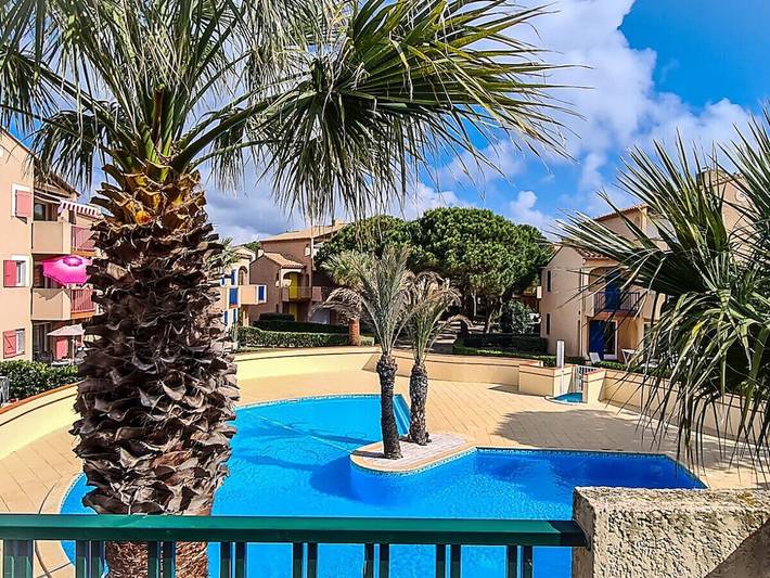 Location de vacances pour 4 personnes, avec Balcon ainsi que Jardin et Piscine dans Leucate naturiste