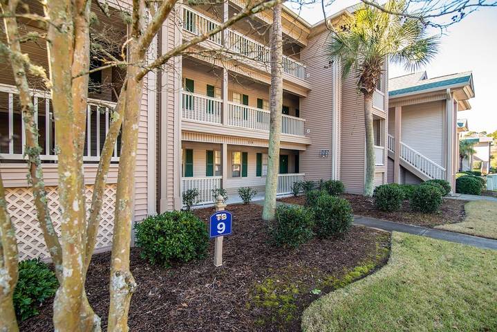 Vacation rental for 6 people, with hot tub and balcony as well as pool in Pawleys Island