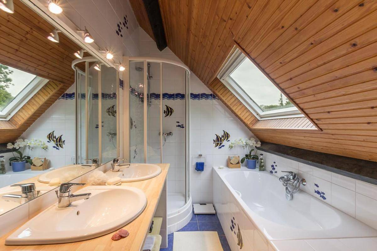Triple Room with Garden View in Biéville-Beuville, Région de Caen