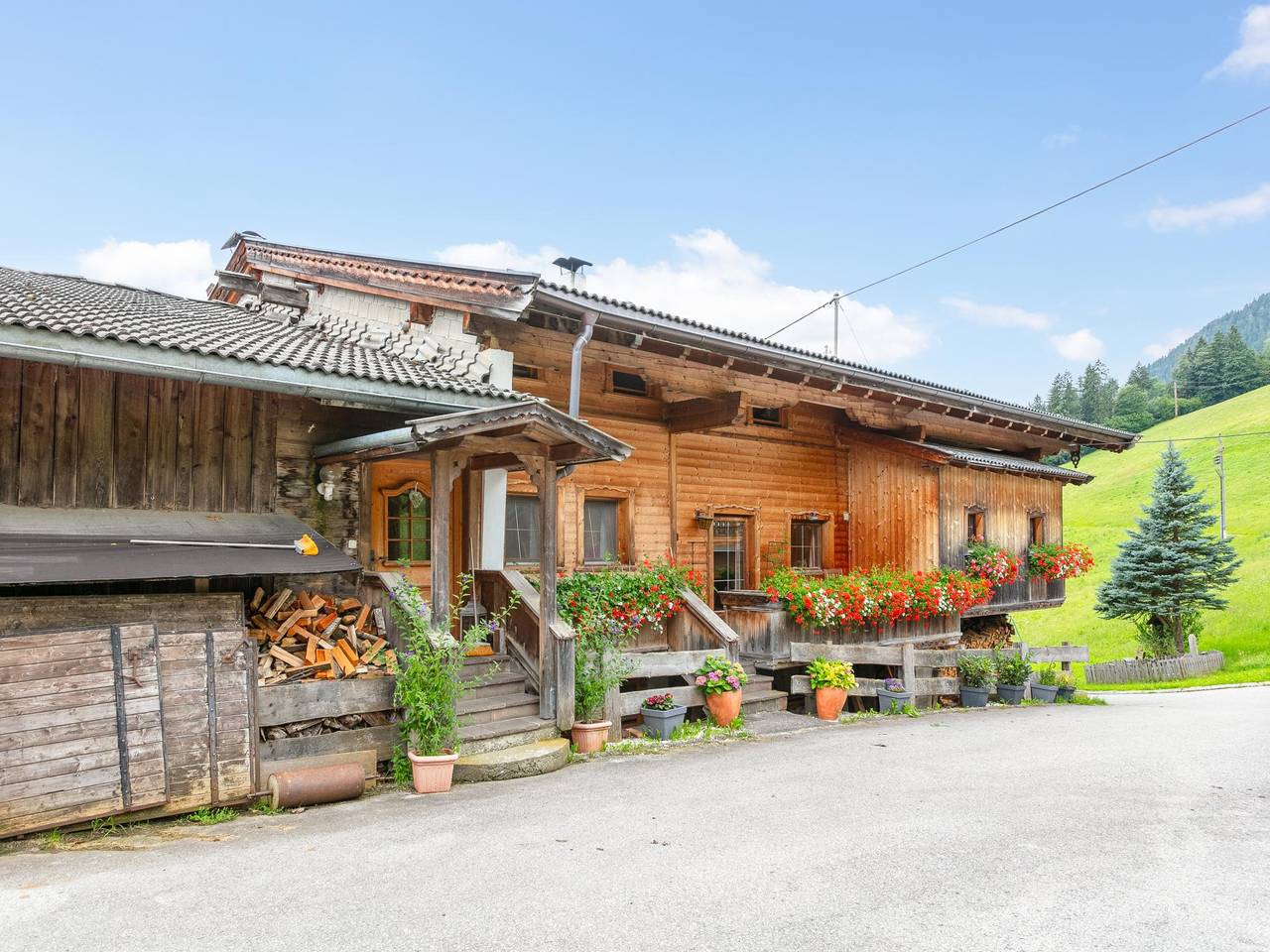 Cały apartament, Spacious Apartment, Garden & Near Ski Bus in Alpbach, Kaisergebirge