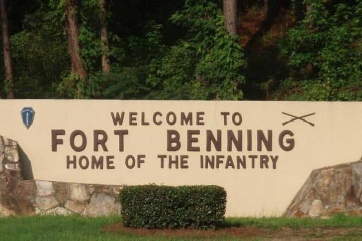 Vacation rental for 10 people, with balcony and yard, with pets in Columbus (GA)