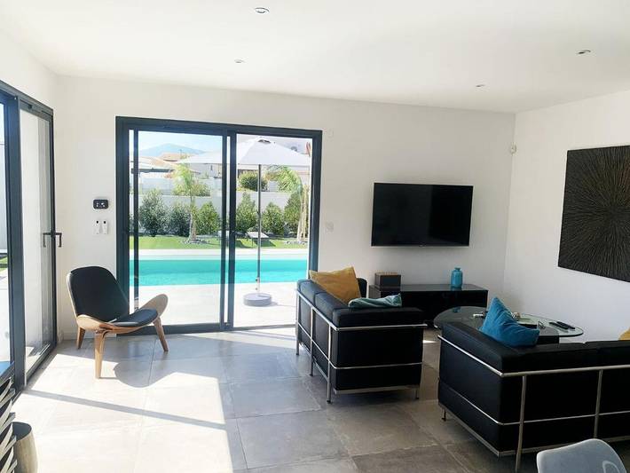 Location de vacances pour 6 personnes, avec vue ainsi que jardin et piscine à Villeneuve-de-la-Raho - 3