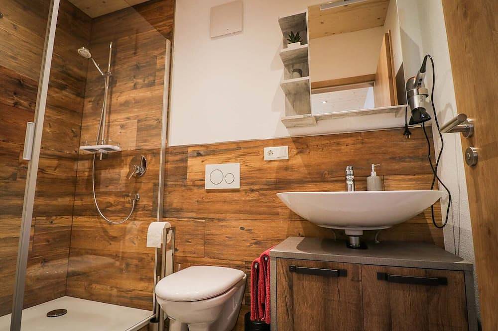 Ganze Wohnung, Ferienwohnung Rapunzel Og mit Balkon und 2 Schlafzimmer in Bad Aibling, Landkreis Rosenheim