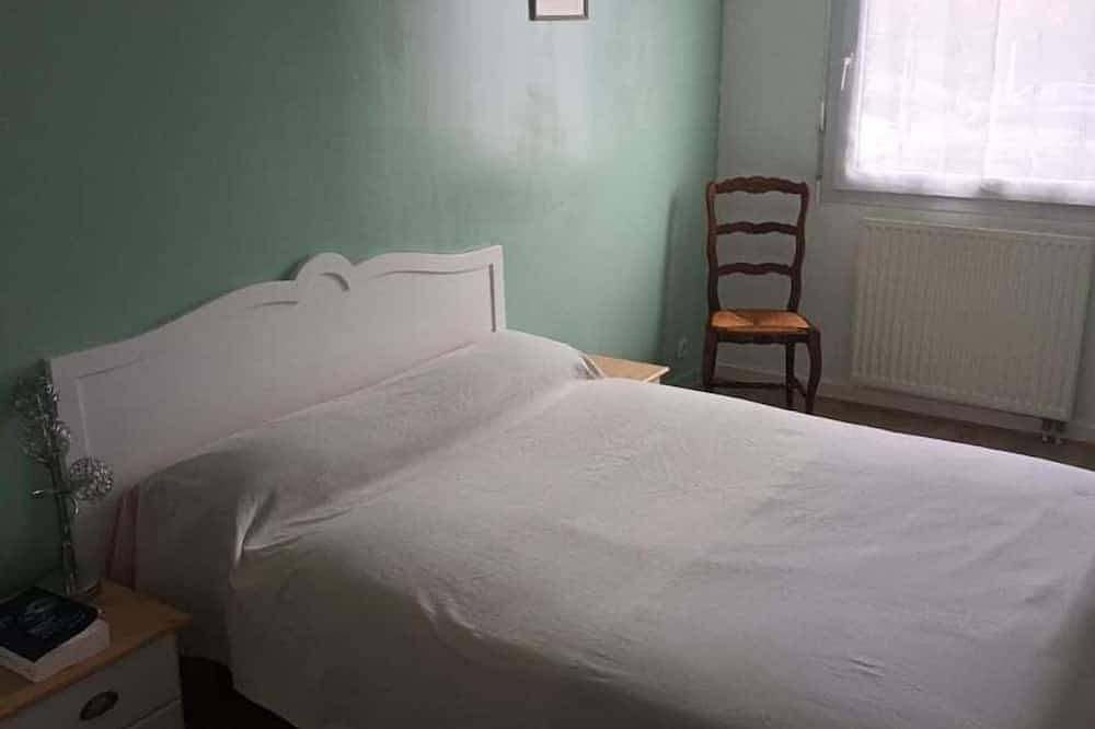 Appartement entier, L'Intemporel - Appartement T3 avec jardinet - 3* in Poitiers, Vienne (France)