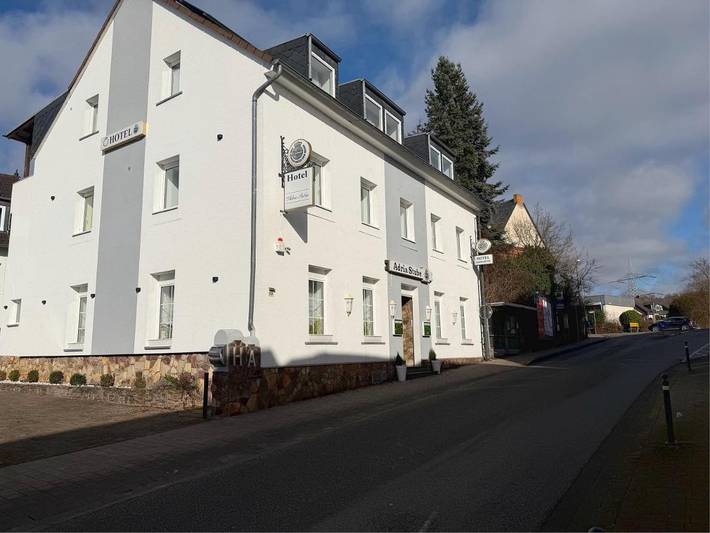 Hotel für 3 Personen, mit Garten