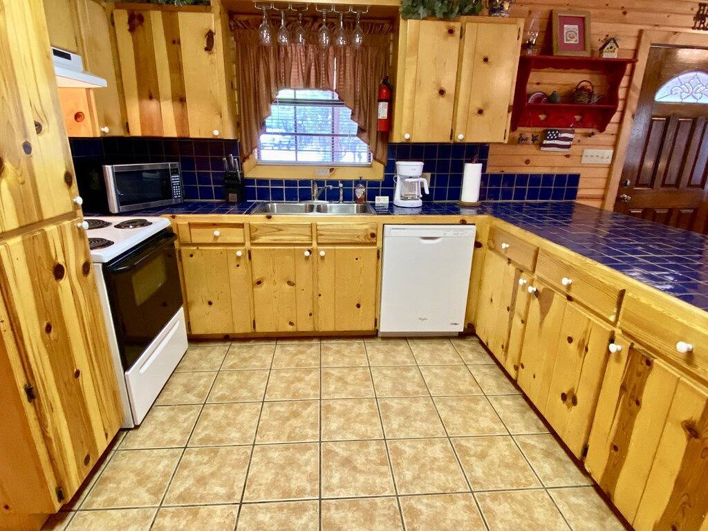 Float 2 Cabin ~ Private Frio River Access @ Comanche Crossing, Cowboy Style! in Concan, Uvalde County