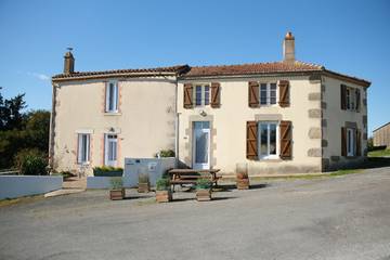 Gîte pour 6 personnes, avec jardin à Treize-Vents