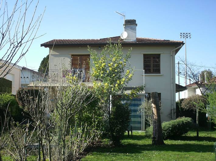 Gîte pour 5 personnes, avec terrasse et jardin - 1