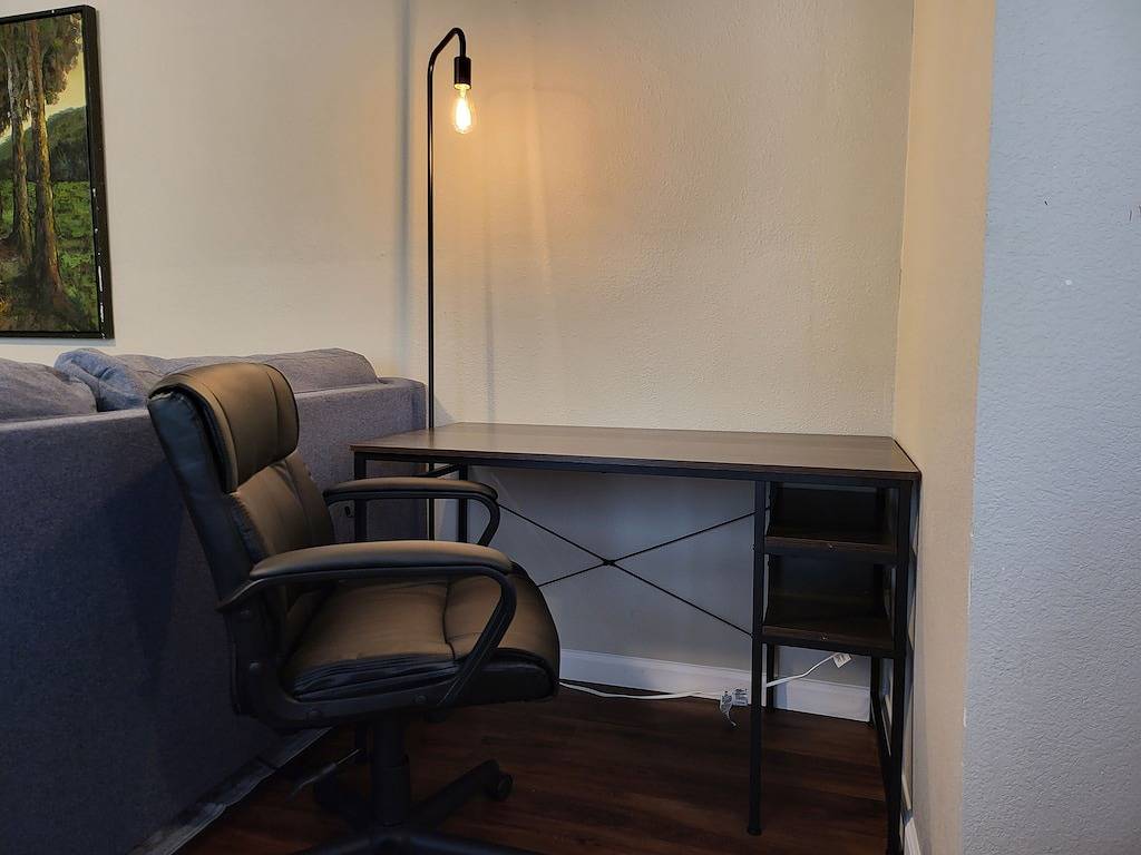 Spacious & Comfortable Home with Garage in Fort Worth, Tarrant County