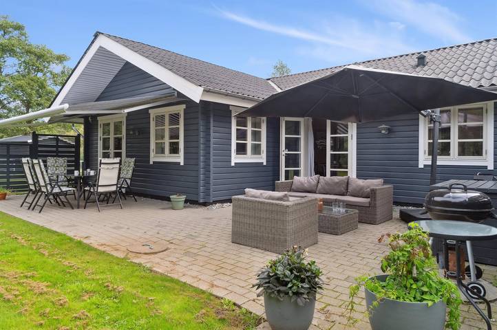 Ferieudlejning for 6 personer, med have og jacuzzi samt sauna i Rødby