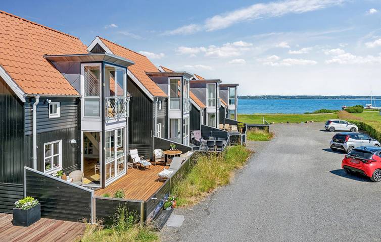 Ferienhaus für 6 Personen, mit Terrasse und Whirlpool sowie Garten in Juelsminde