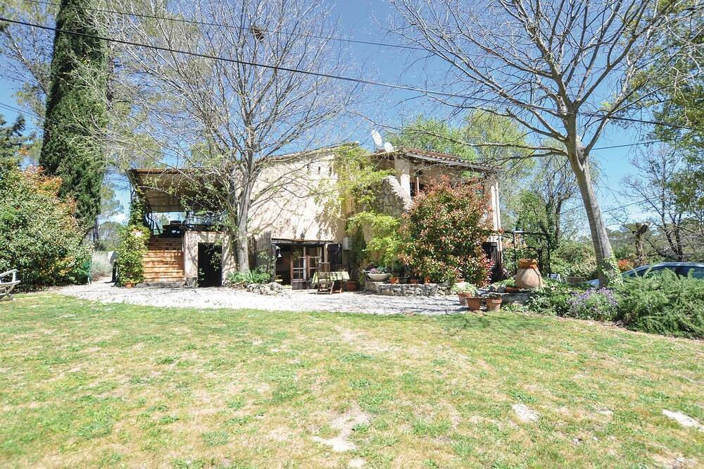 Ganze Wohnung, Tolle 1-Zimmer-Wohnung in Lorgues in Lorgues, Draguignan Region